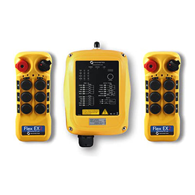 One 220-240 VAC receiver and two transmitters with four 2-speed pushbuttons (2-motion, 2-speed with E-stop, Off/On/Start)