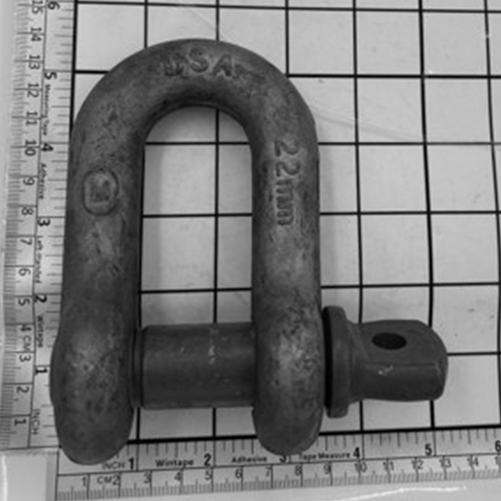 7/8" Carbon Chain Shackle - Screw Pin, Galvanized